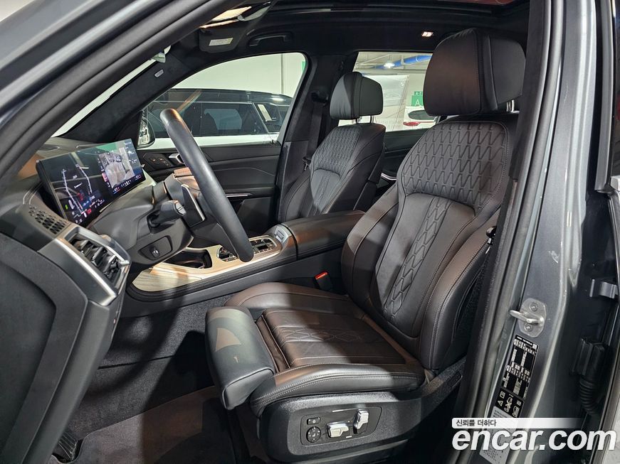 BMW X7 2025