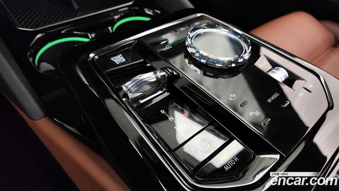 BMW 5-Series 2025
