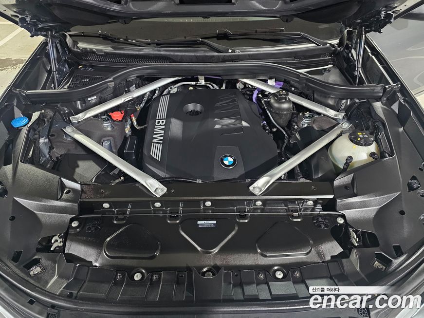 BMW X7 2025