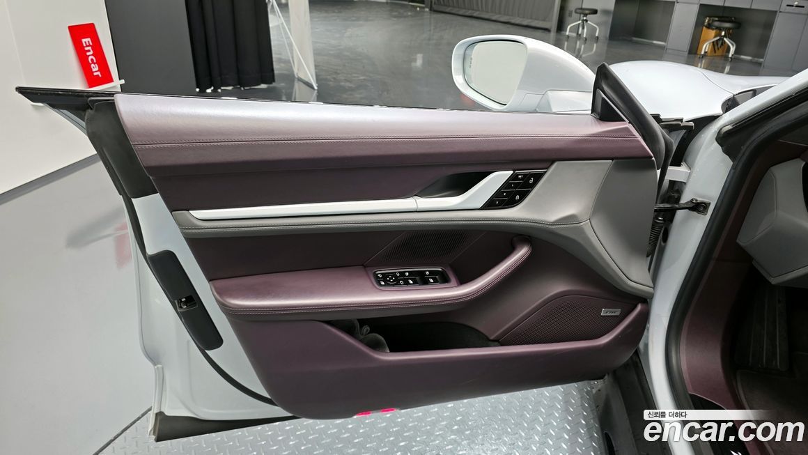 Porsche Taycan 2021
