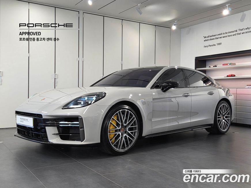 Porsche Panamera 2025