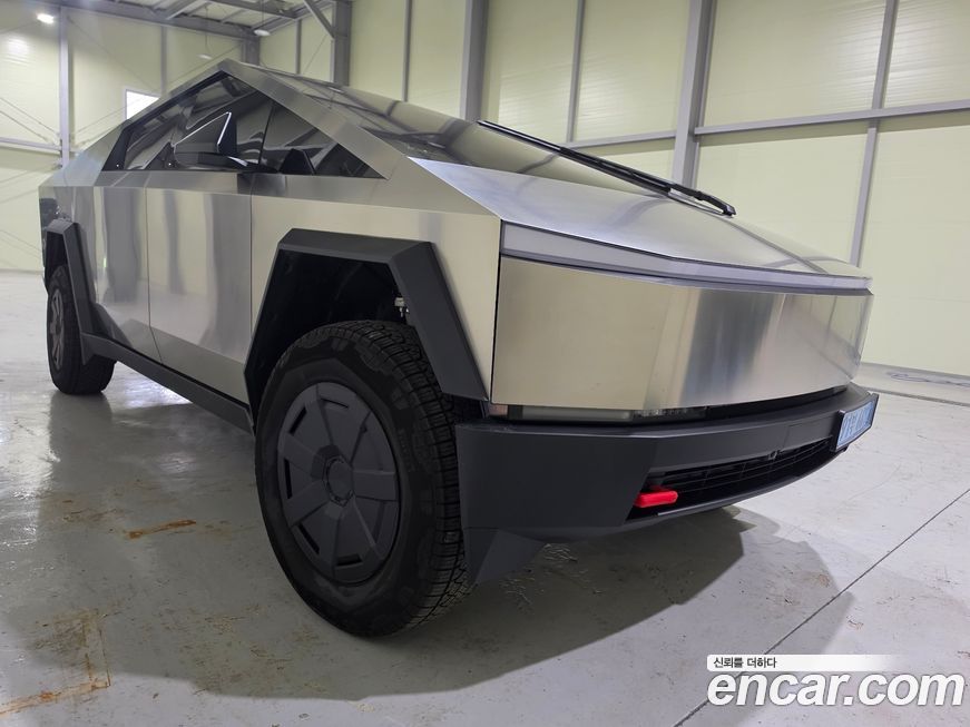 Tesla Cybertruck 2026