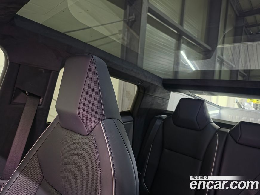 Tesla Cybertruck 2026
