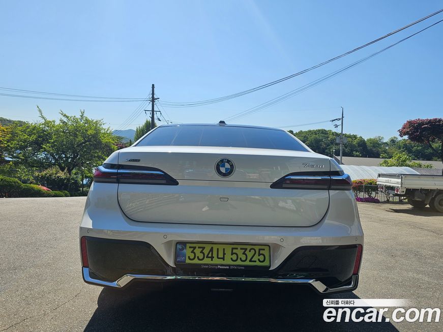 BMW 7-Series 2025