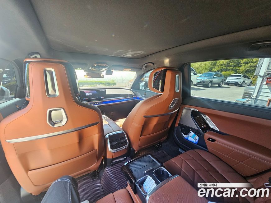 BMW 7-Series 2025