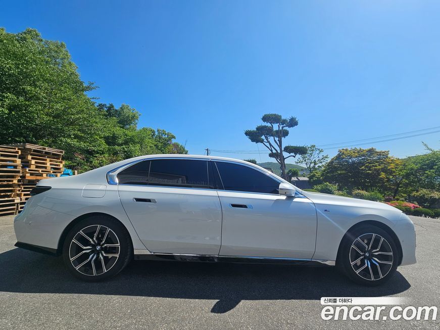 BMW 7-Series 2025