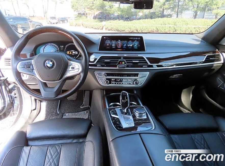 BMW 7-Series 2016