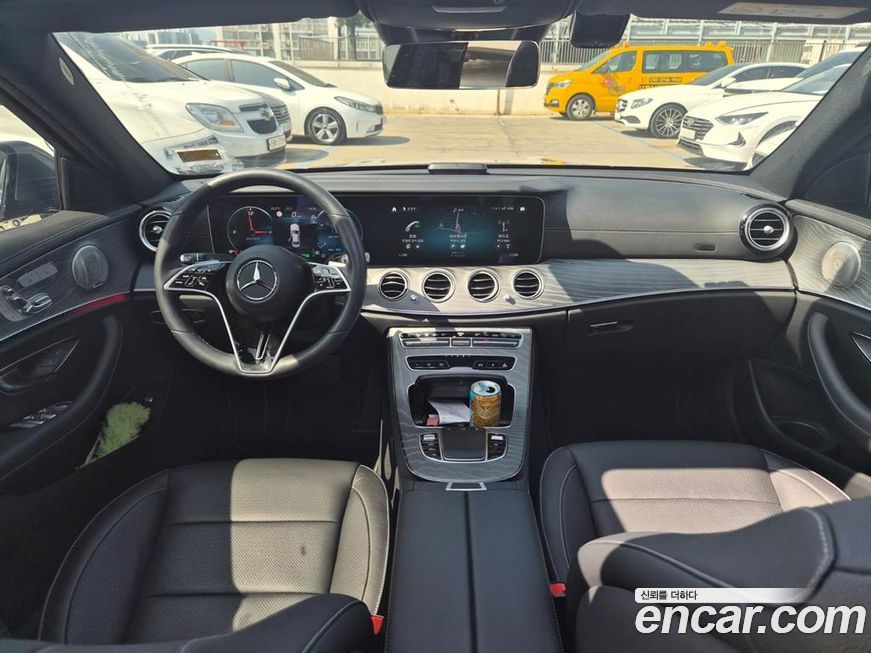 Mercedes-Benz E-Class 2022