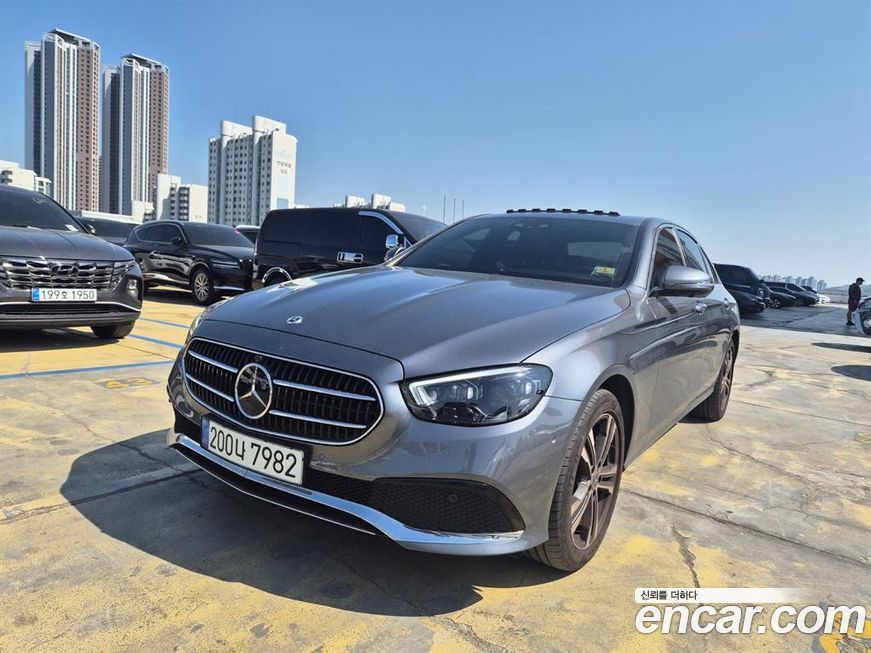 Mercedes-Benz E-Class 2022