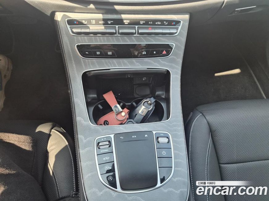 Mercedes-Benz E-Class 2022