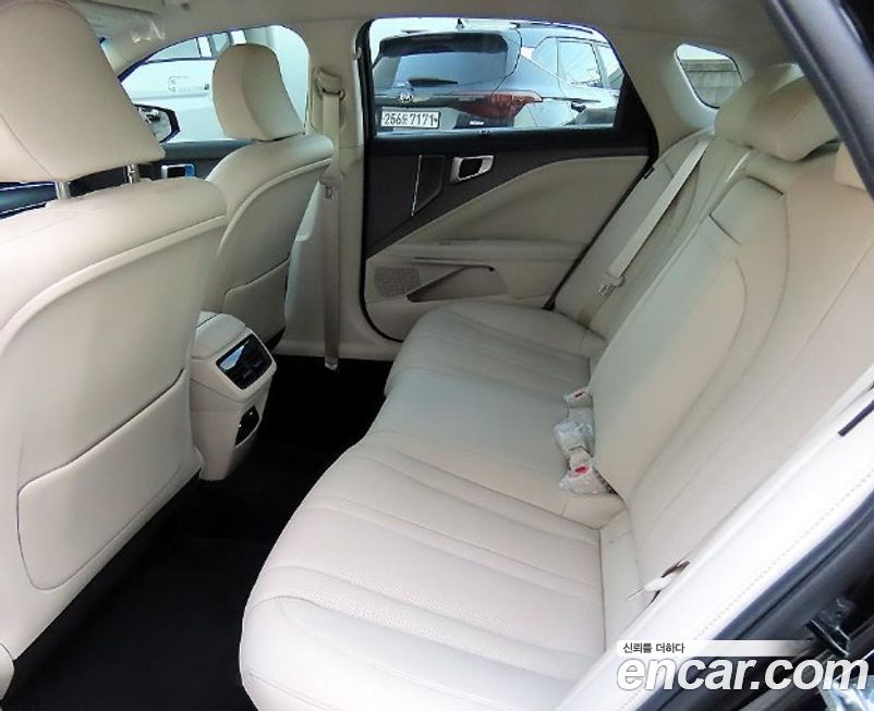 Kia K8 2025