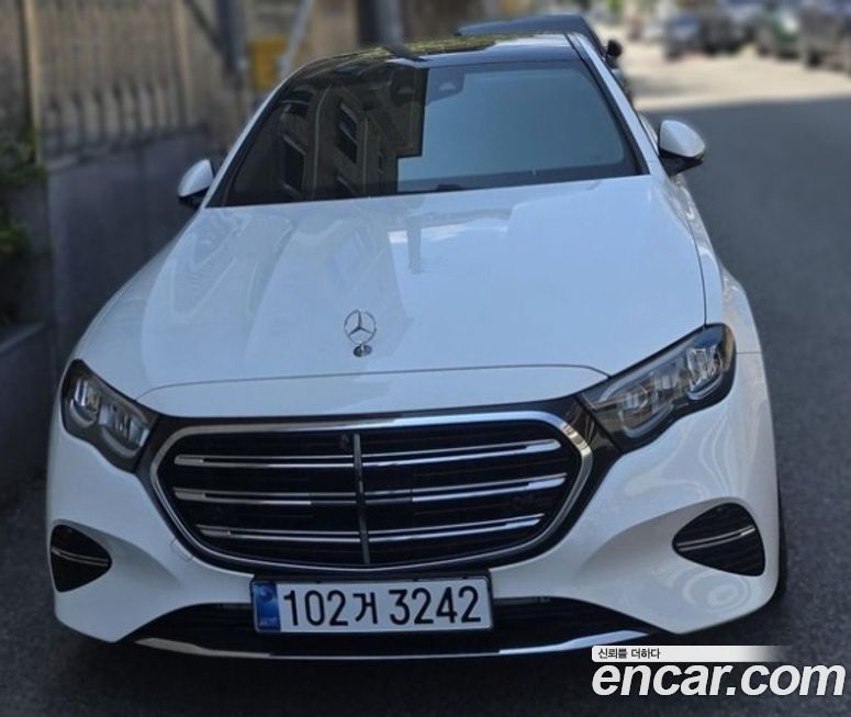 Mercedes-Benz E-Class 2024