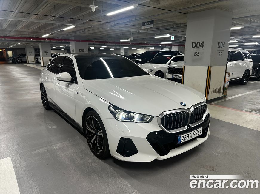 BMW 5-Series 2025