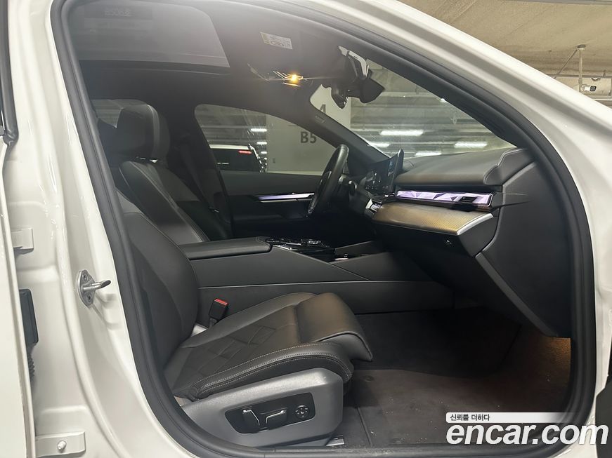 BMW 5-Series 2025