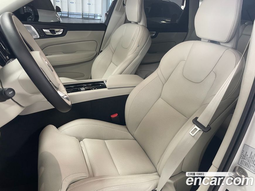 Volvo XC60 2026