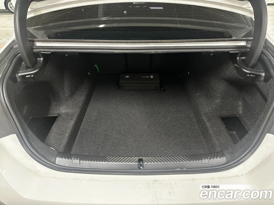 BMW 5-Series 2025