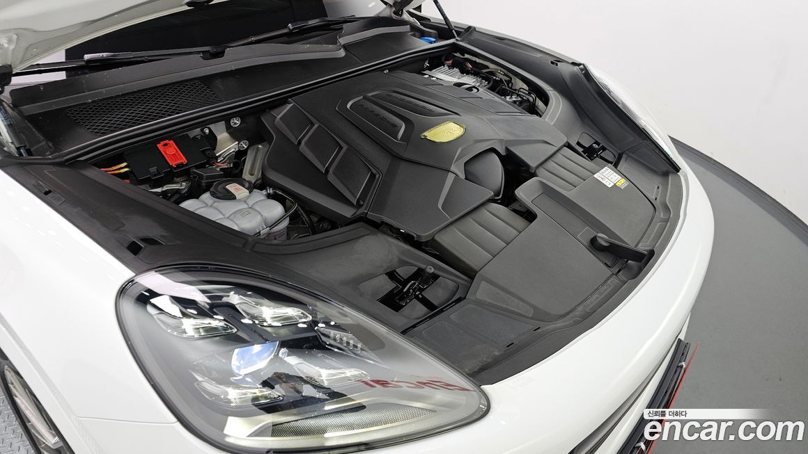 Porsche Cayenne 2023