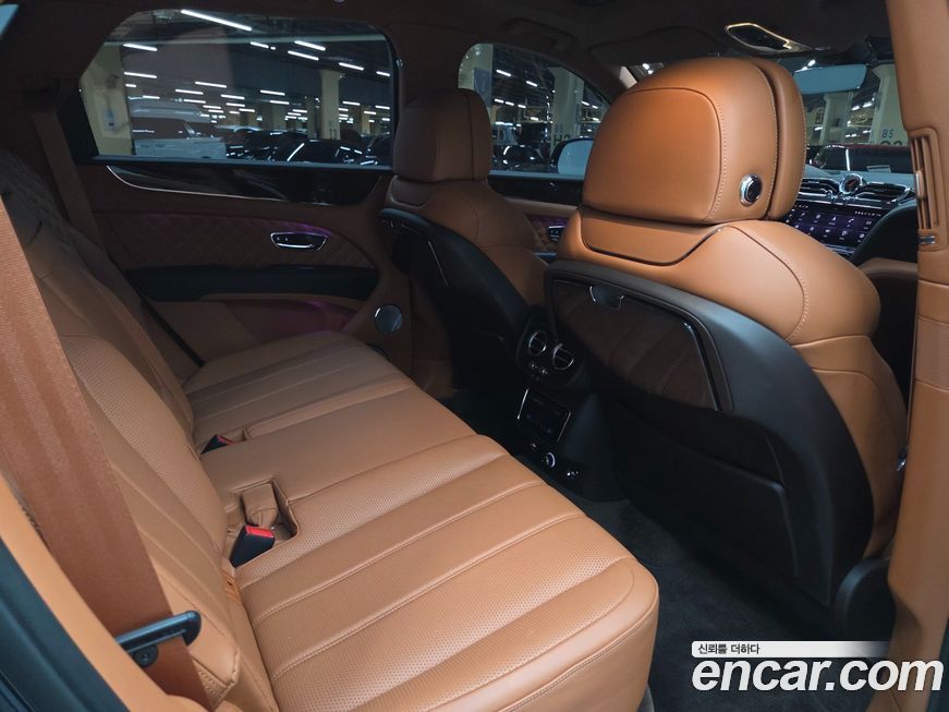 Bentley Bentayga 2021