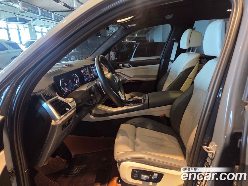 BMW X7 2023