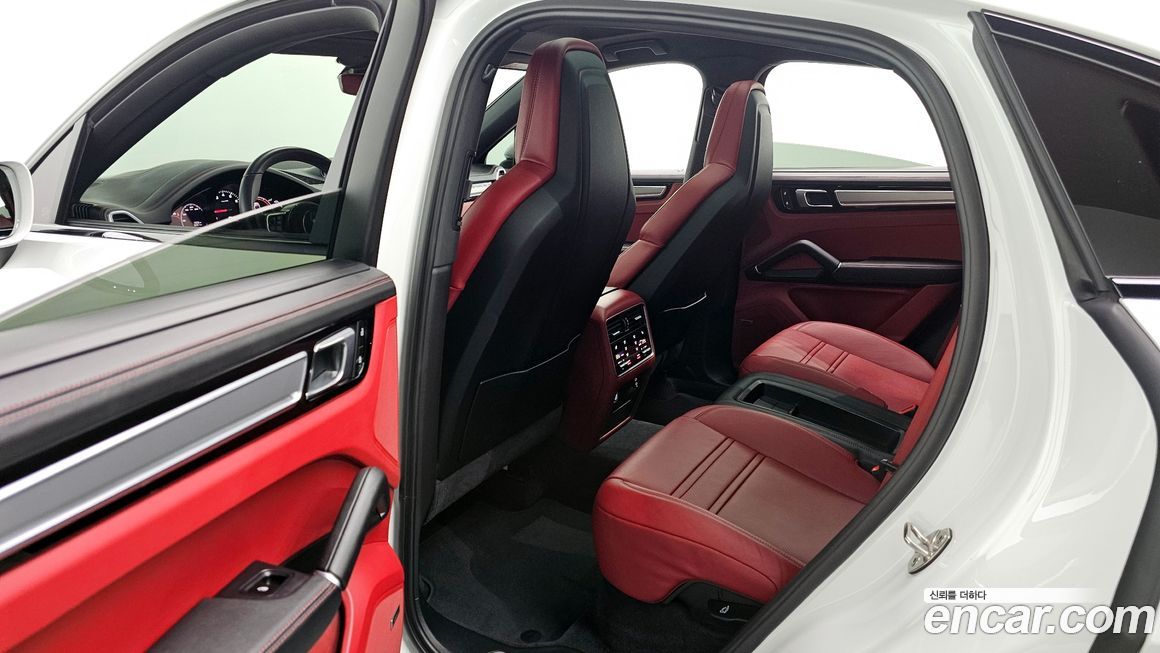 Porsche Cayenne 2023