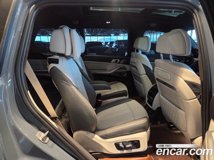 BMW X7 2023