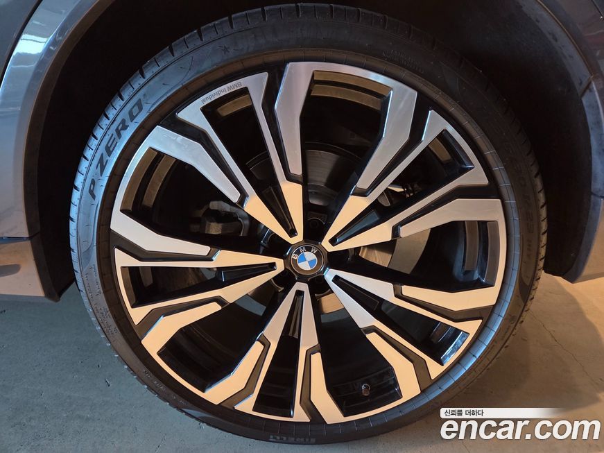 BMW X7 2023