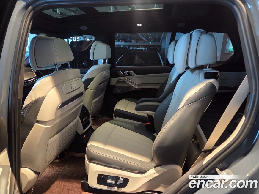 BMW X7 2023