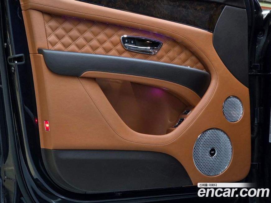Bentley Bentayga 2021