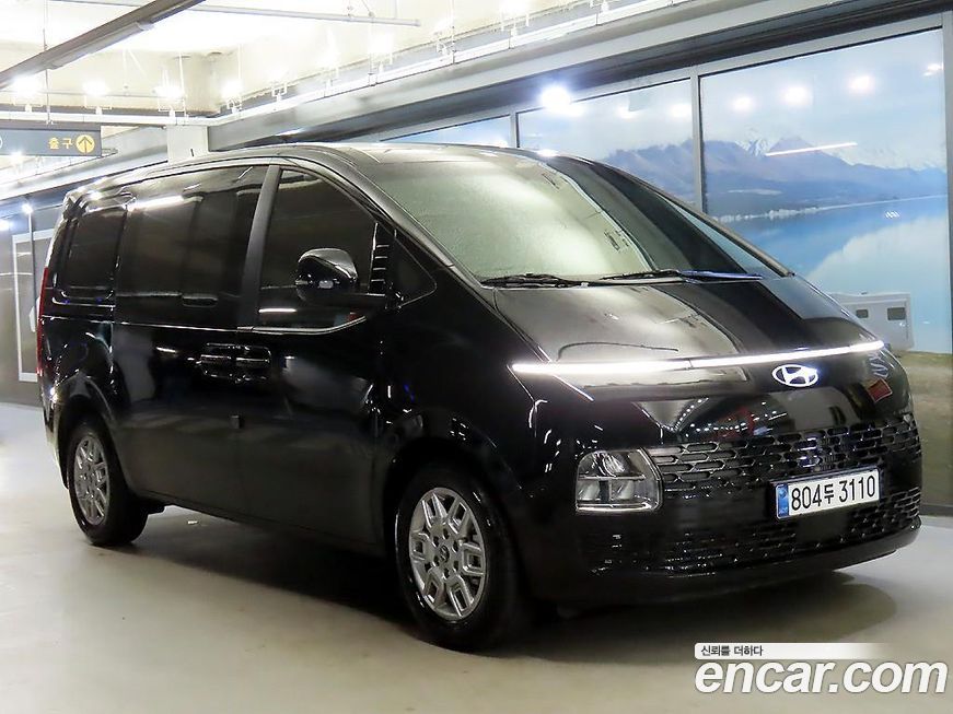 Hyundai Staria 2025