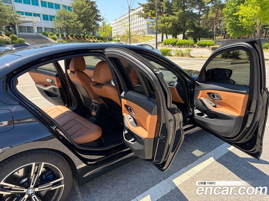 BMW 3-Series 2023