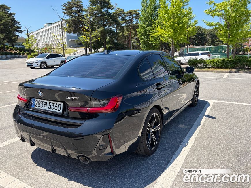 BMW 3-Series 2023