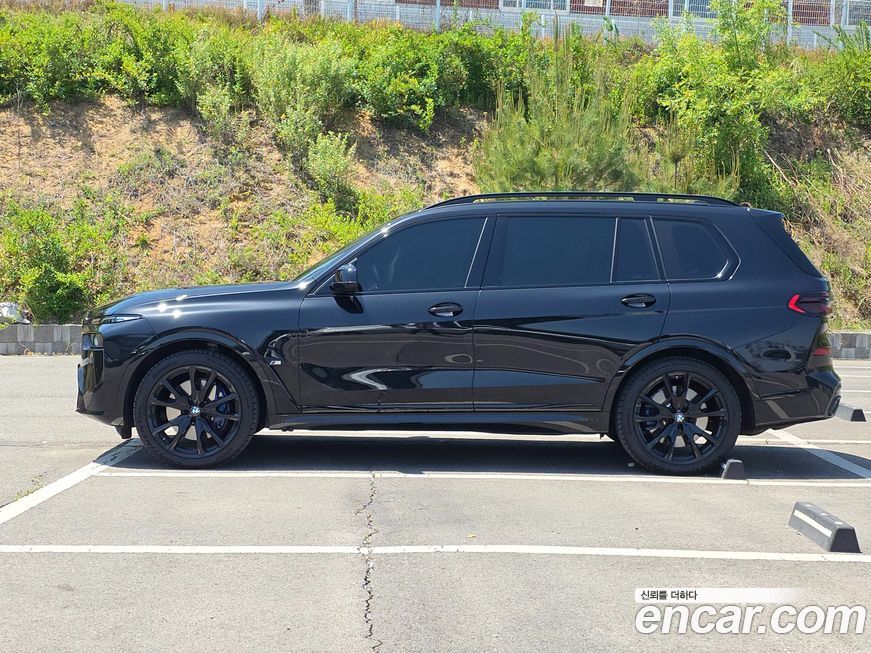 BMW X7 2025