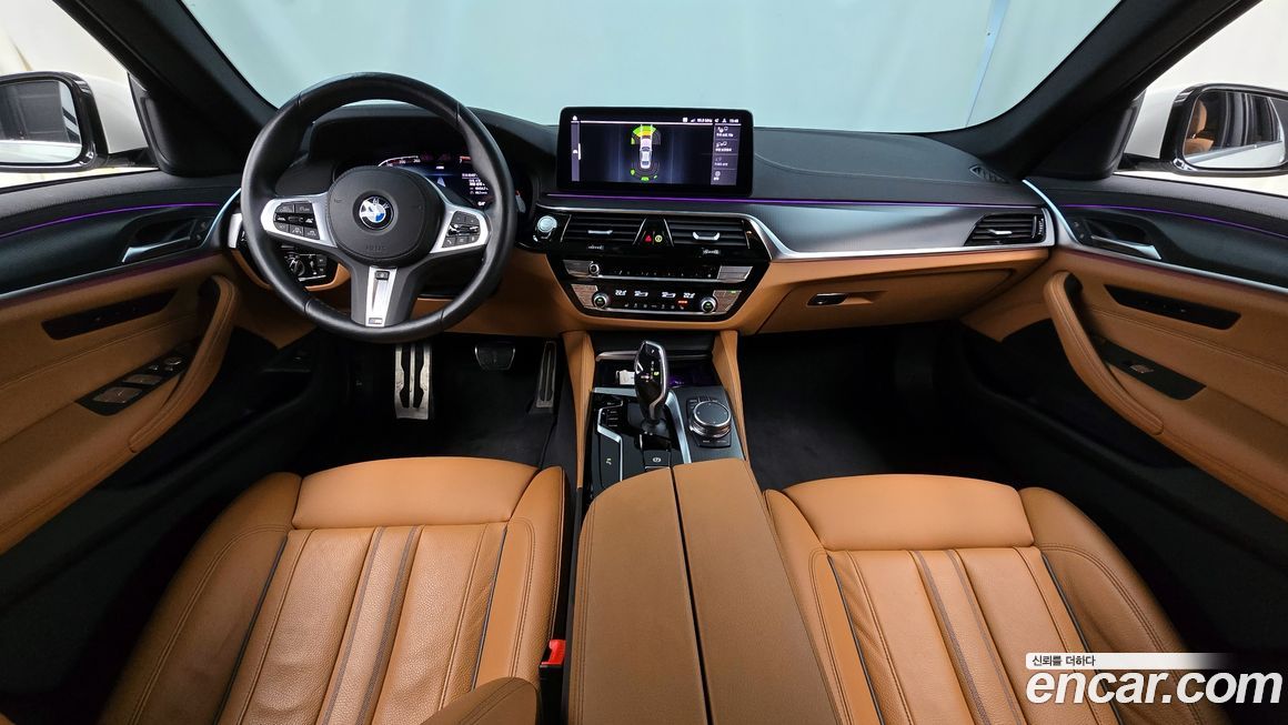 BMW 5-Series 2023