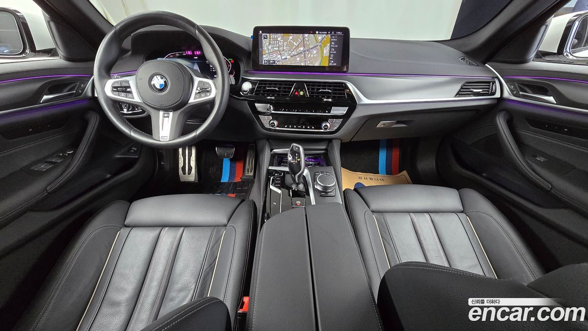 BMW 5-Series 2023
