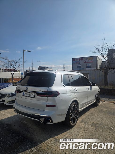 BMW X7 2025