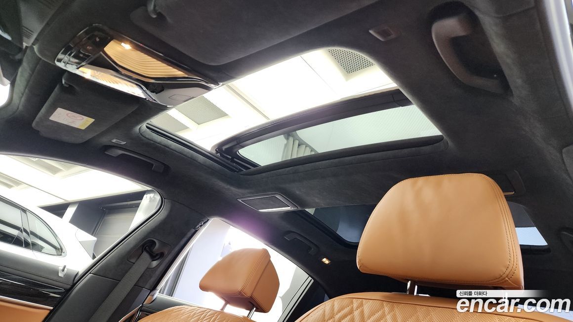 BMW 7-Series 2021