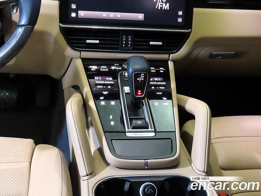 Porsche Cayenne 2022