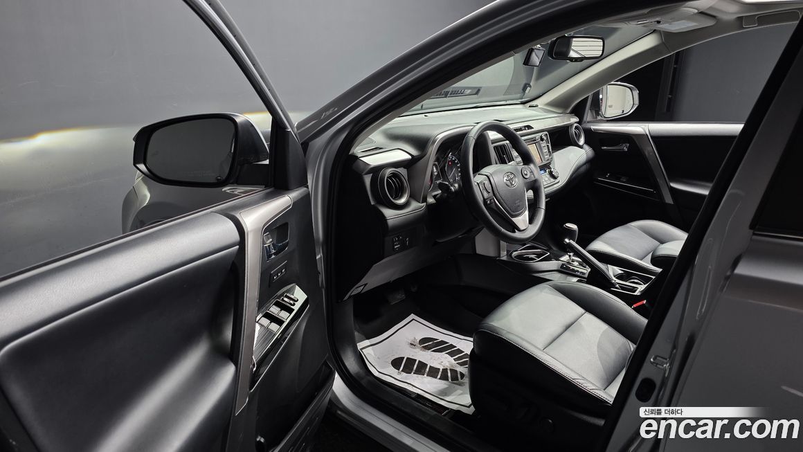 Toyota RAV4 2017