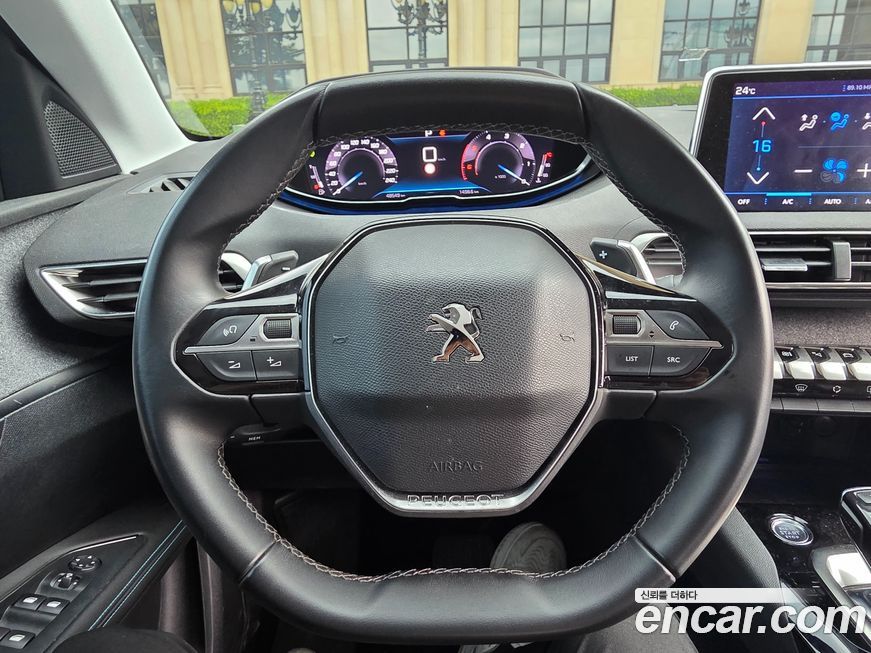 Peugeot 5008 2021