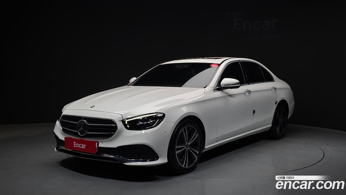 Mercedes-Benz E-Class 2022