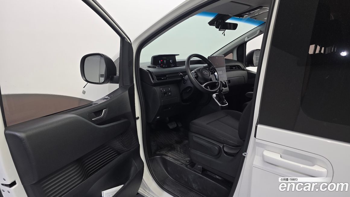 Hyundai Staria 2022
