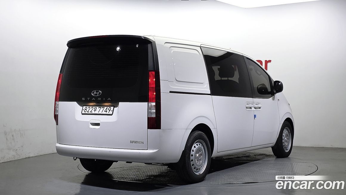 Hyundai Staria 2022