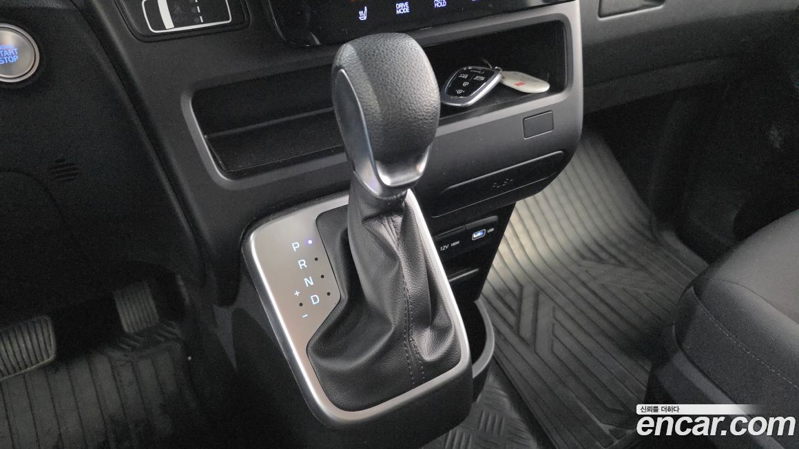 Hyundai Staria 2022