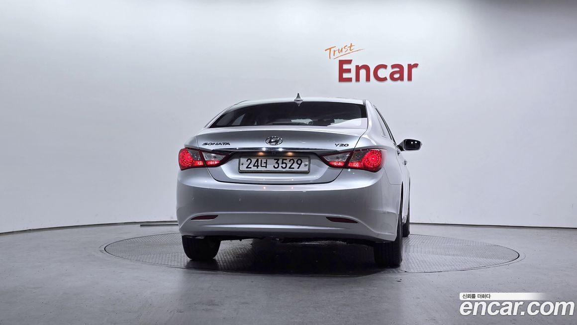 Hyundai Sonata 2010