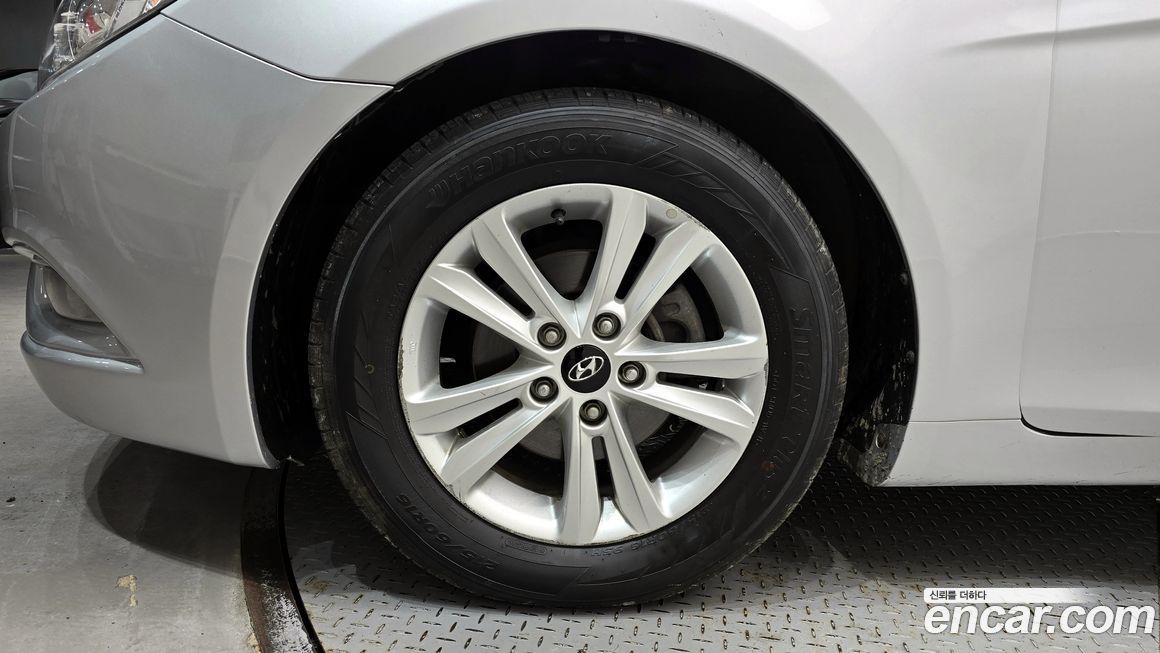 Hyundai Sonata 2010
