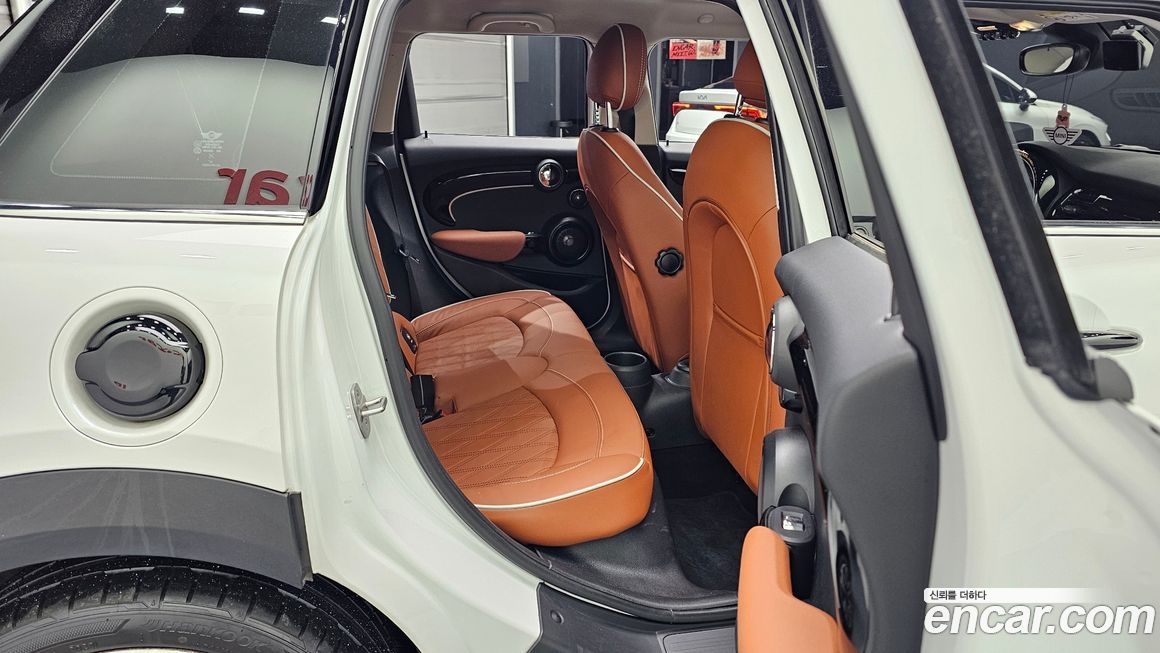 Mini Cooper 2024