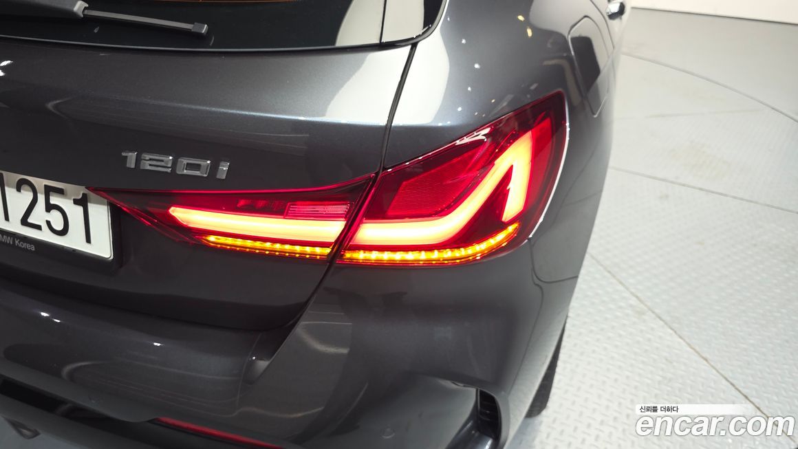 BMW 1-Series 2021
