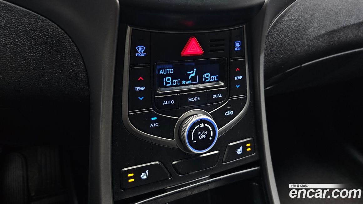 Hyundai AVANTE 2016