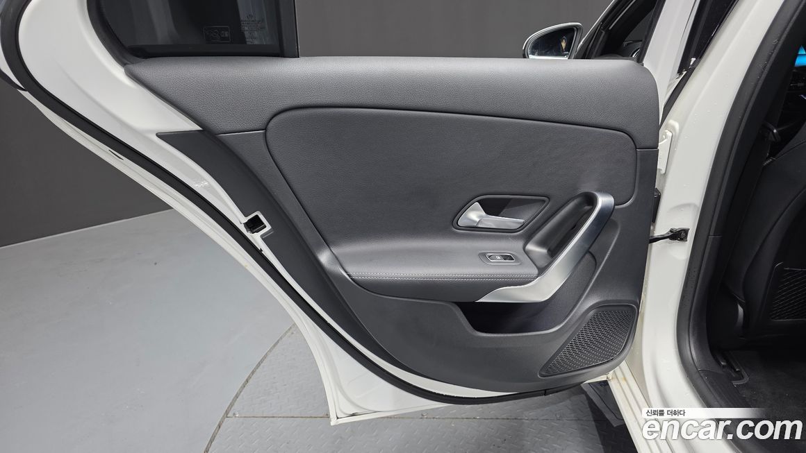 Mercedes-Benz A-Class 2023