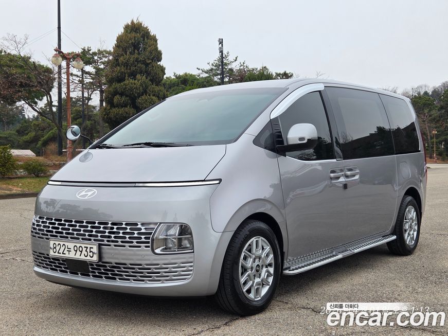 Hyundai Staria 2025